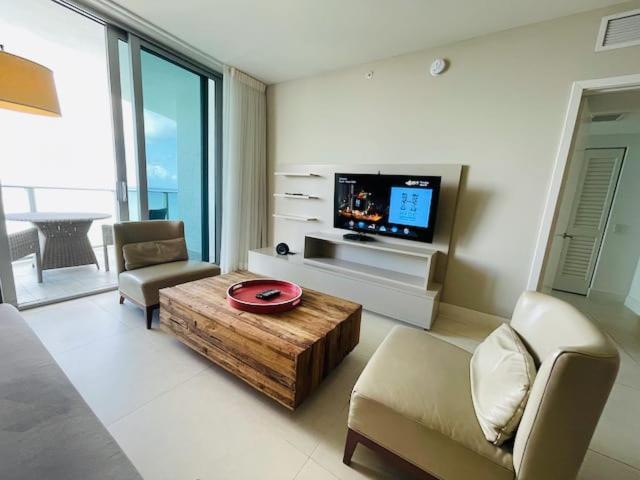 Stay At The Top With Amazing Views By Rent4Us Χόλιγουντ Εξωτερικό φωτογραφία